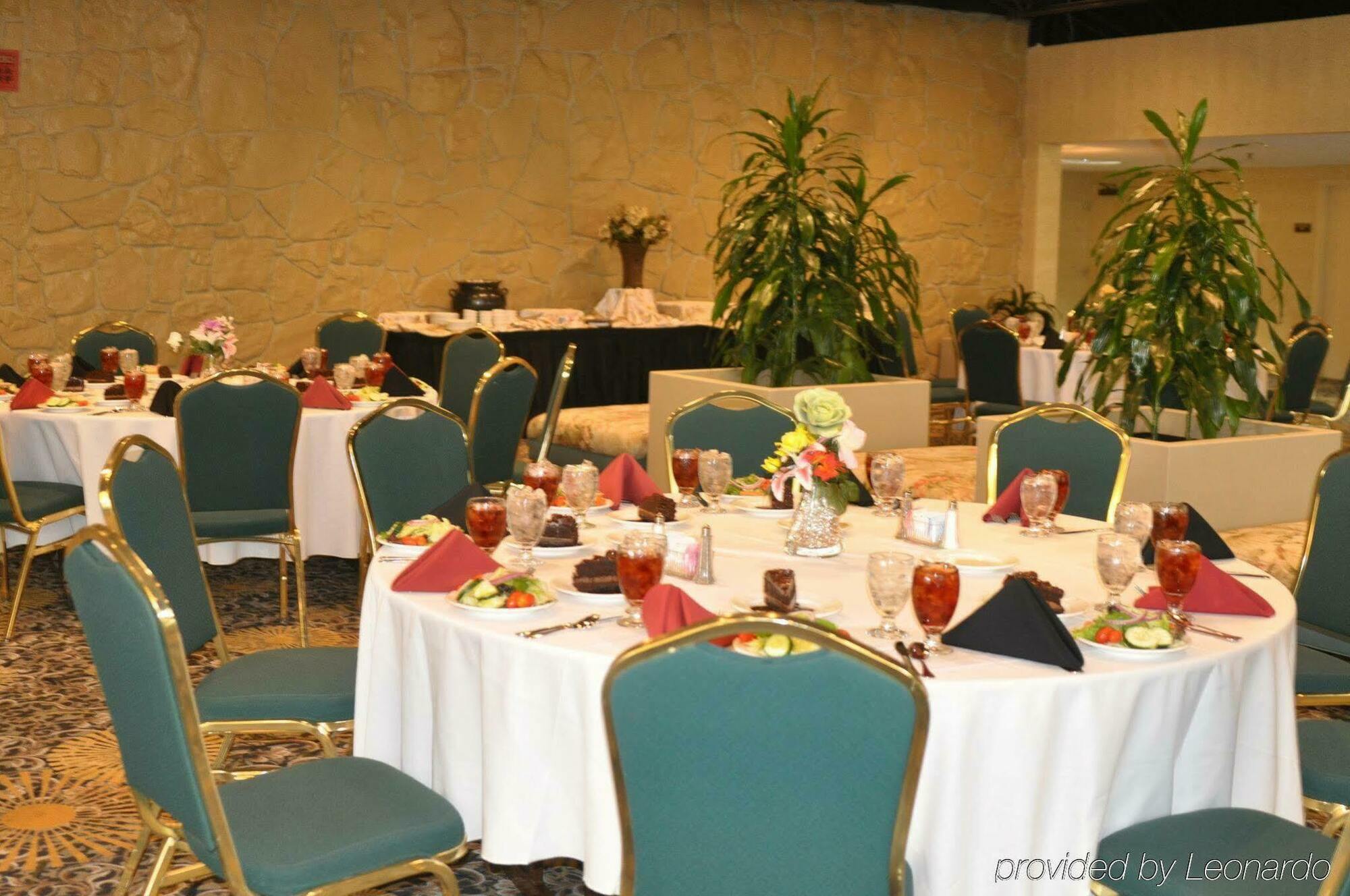 Holiday Inn Knoxville West - Cedar Bluff By Ihg Facilities photo